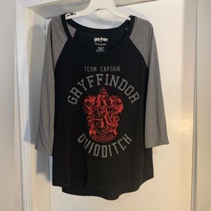 🚨flash sale🧙🏻‍♂️Harry Potter Gryffindor baseball tee